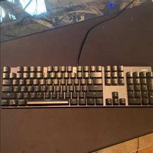 aukey mechanical gaming keyboard (blue switches)